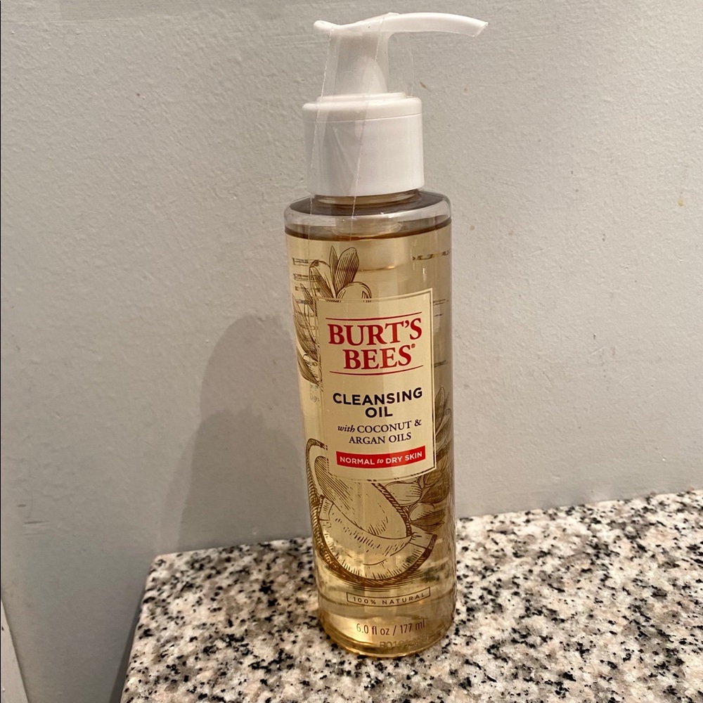 Burt’s Bees Cleansing Oil Face Cleanser Brand New